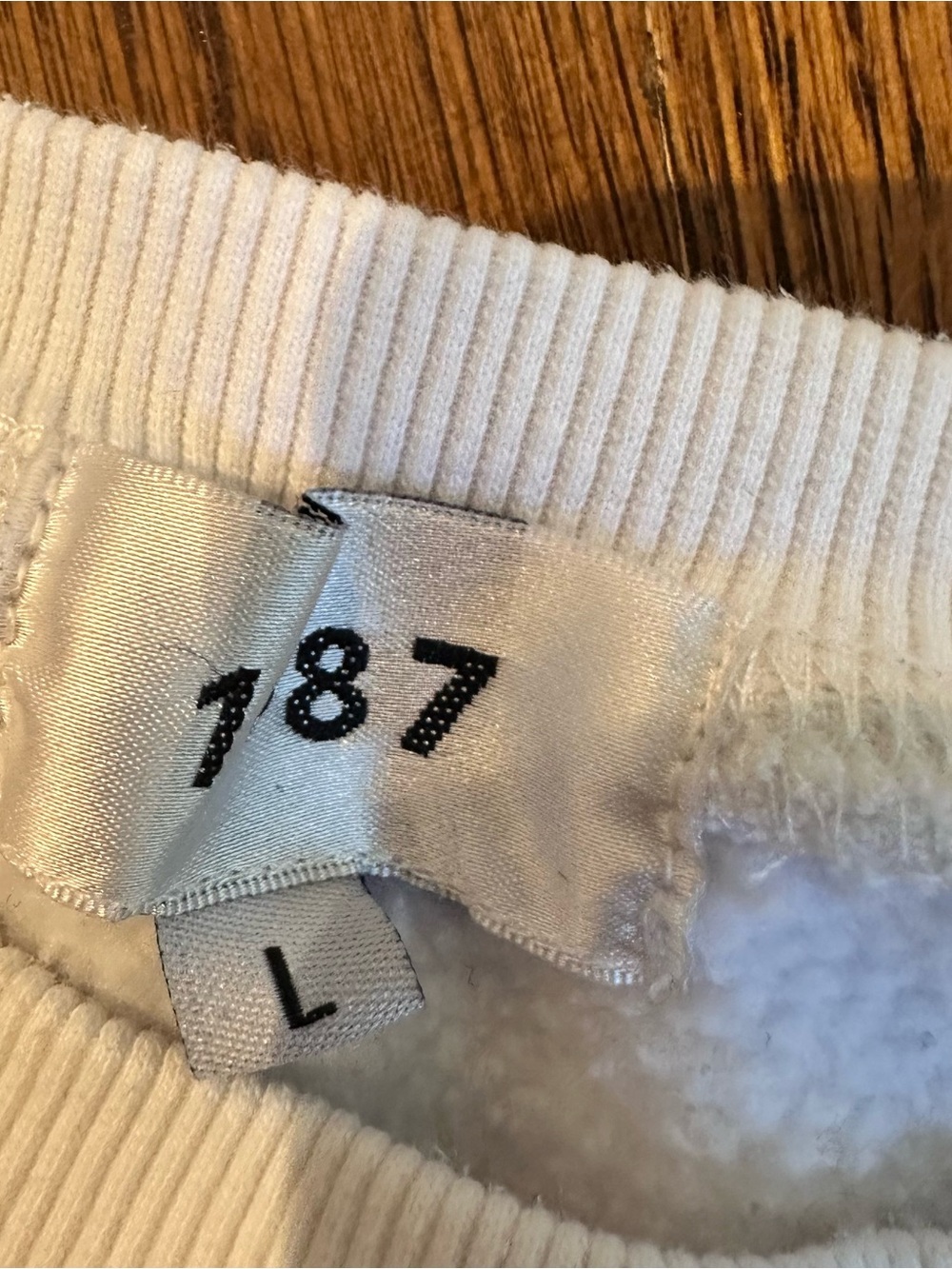 1987 Label BOS Crewneck Limited Edition #1/200 Signed - Picture 4 of 5